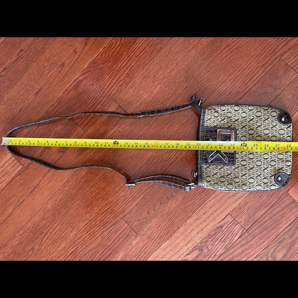 XOXO Brown Crossbody Purse - Picture 4 of 6